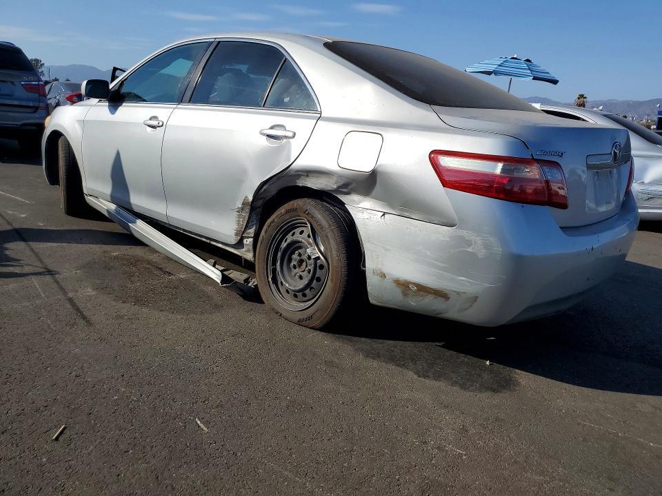 2007 TOYOTA CAMRY LE — Фото 2 из 12