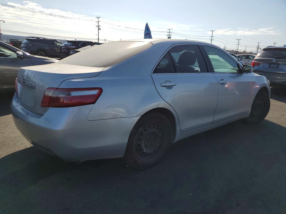 2007 TOYOTA CAMRY LE — Фото 3 из 12