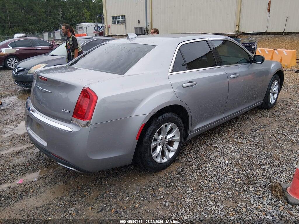 2C3CCAAG3FH755223 2015 CHRYSLER 300 photo no. 4