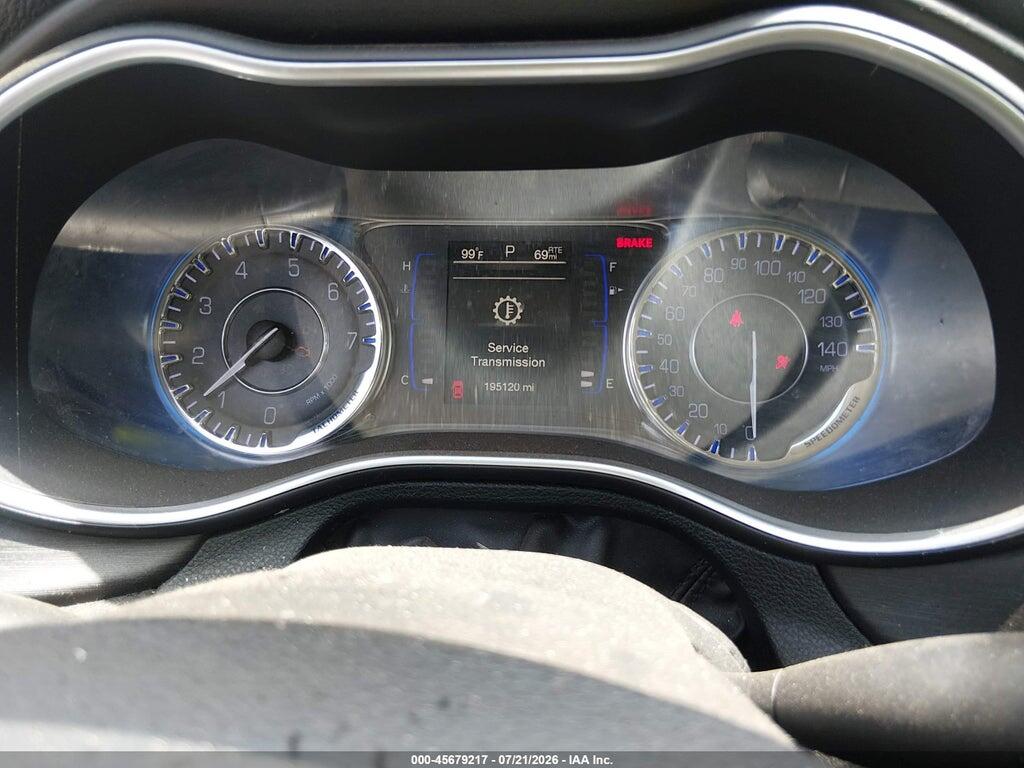 1C3CCCAB6GN174582 2016 CHRYSLER 200 photo no. 7