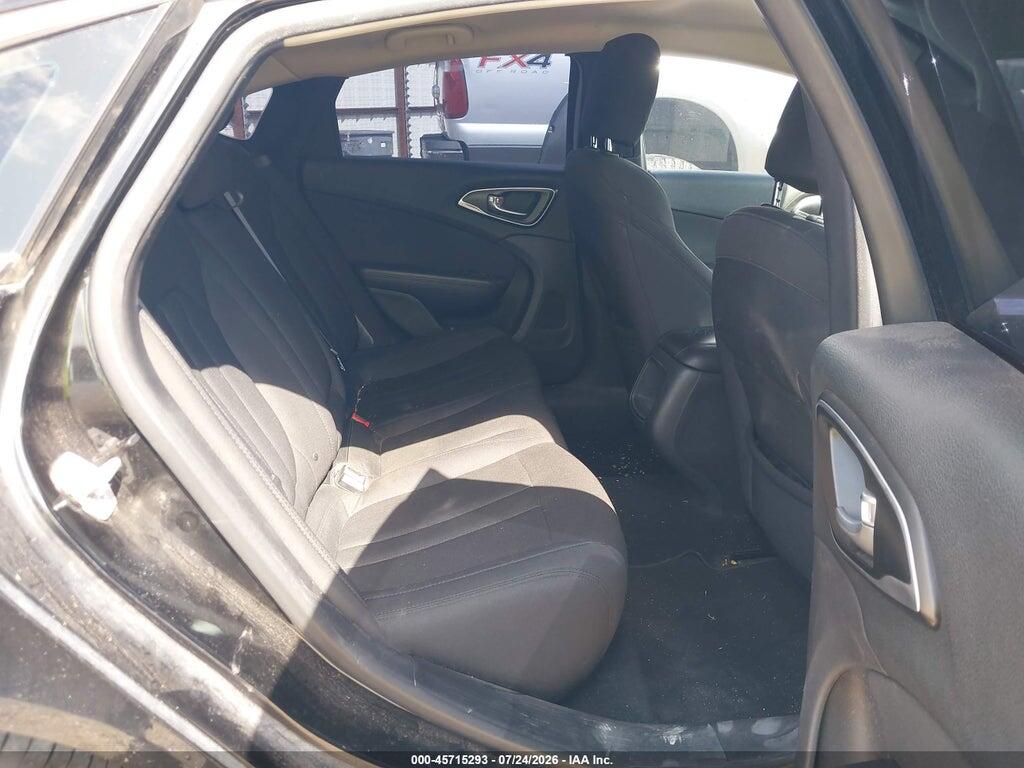 1C3CCCAB7GN113323 2016 CHRYSLER 200 photo no. 8