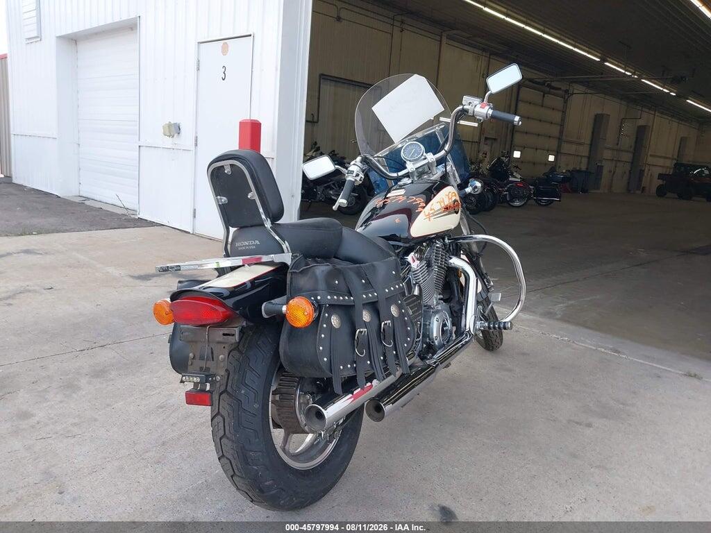 1HFSC1809WA201690 1998 HONDA VT1100 photo no. 4
