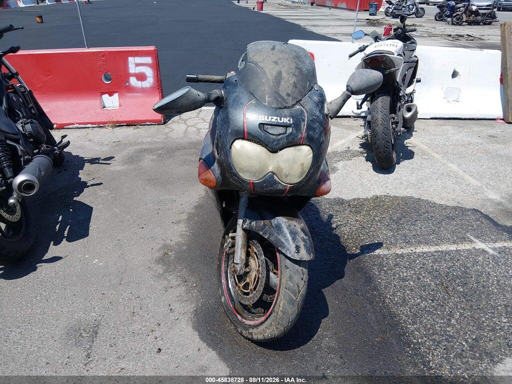 JS1GR7GA712100575 2001 SUZUKI GSX750 photo no. 5
