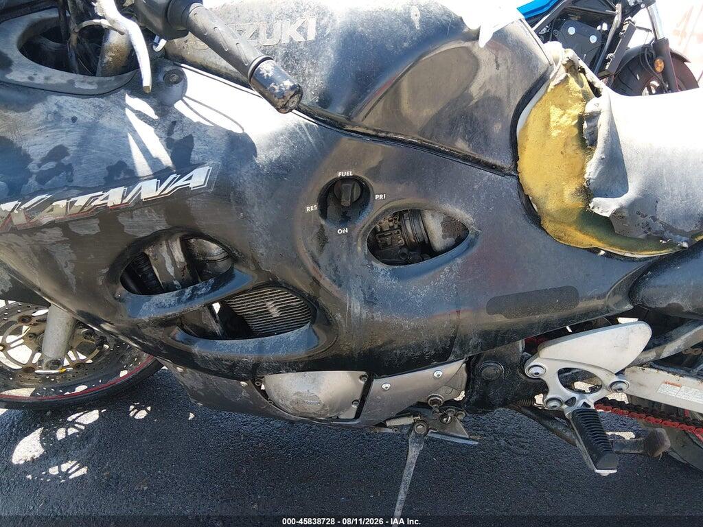 JS1GR7GA712100575 2001 SUZUKI GSX750 photo no. 9