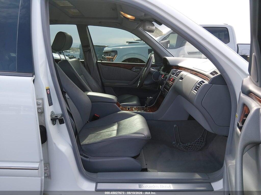 WDBJF70J31X055926 2001 MERCEDES-BENZ E 430 photo no. 5