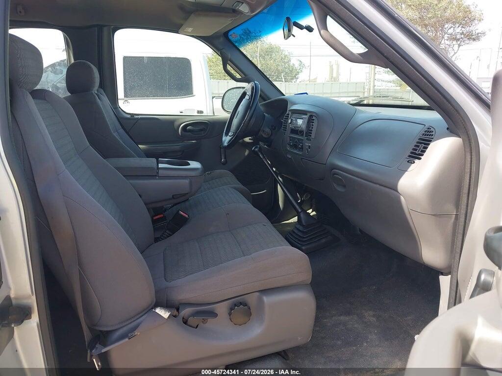 1FTRX17282NA14072 2002 FORD F-150 photo no. 5