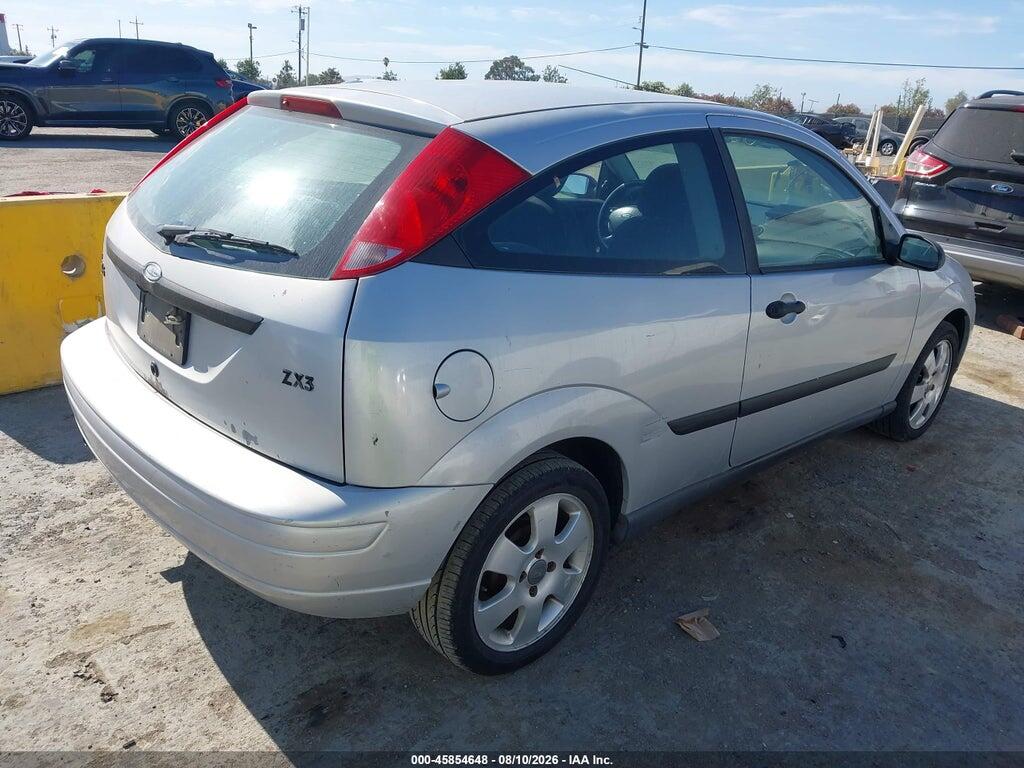 3FAFP31382R215327 2002 FORD FOCUS photo no. 4