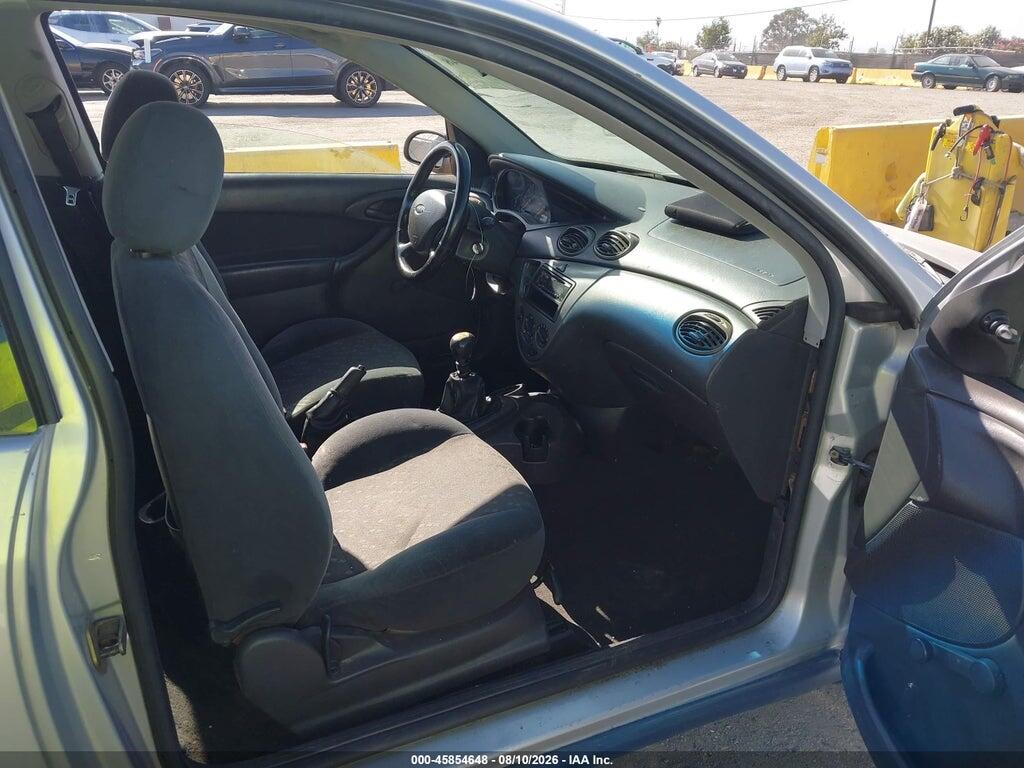 3FAFP31382R215327 2002 FORD FOCUS photo no. 5