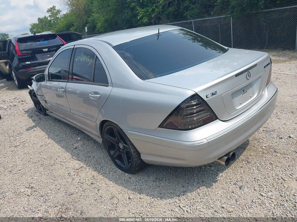 WDBRF65J12F242126 2002 MERCEDES-BENZ C 32 AMG photo no. 3