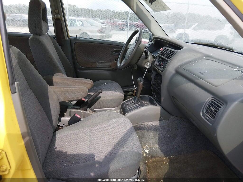 2CNBE13C926943998 2002 CHEVROLET TRACKER photo no. 5