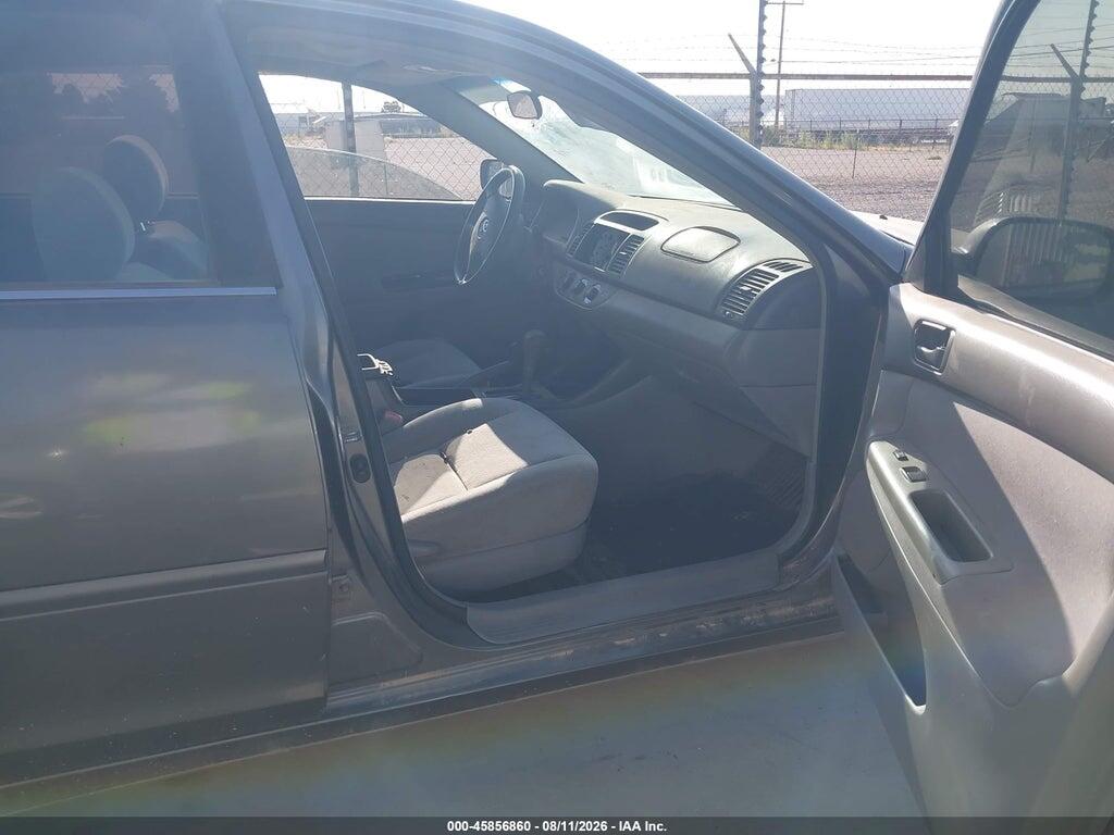 4T1BF32K34U588364 2004 TOYOTA CAMRY photo no. 5