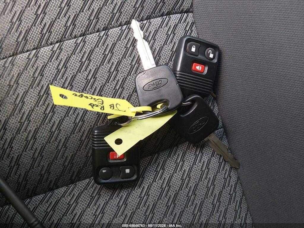 1FMCU03194KA53873 2004 FORD ESCAPE photo no. 11