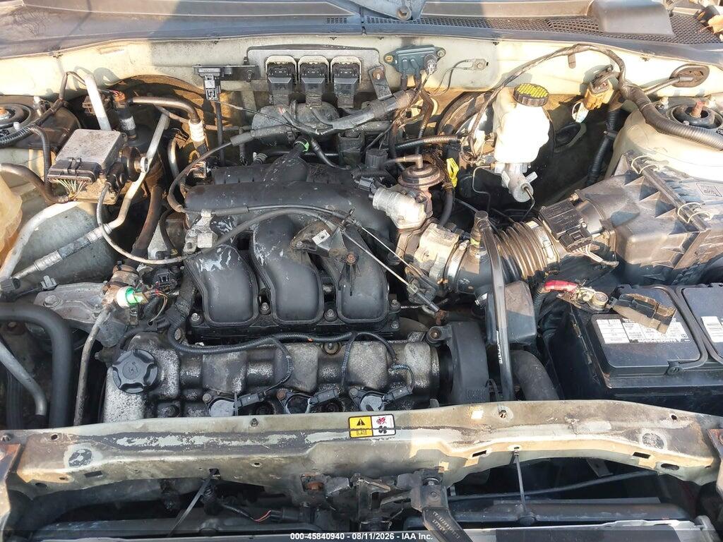 1FMYU93145DA13586 2005 FORD ESCAPE photo no. 10