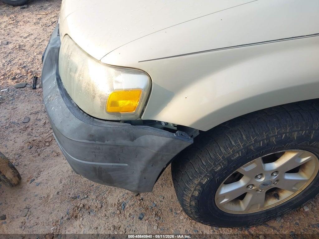 1FMYU93145DA13586 2005 FORD ESCAPE photo no. 6