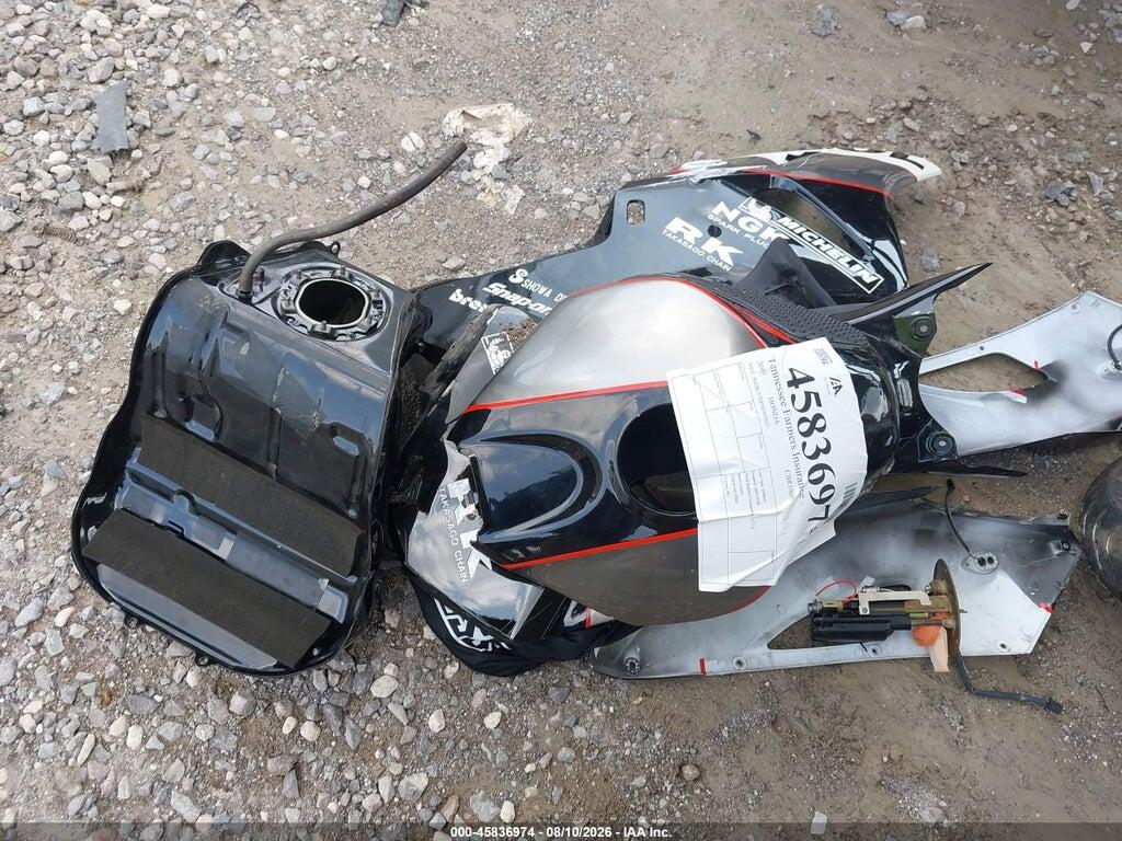 JH2SC57045M101021 2005 HONDA CBR1000 photo no. 12