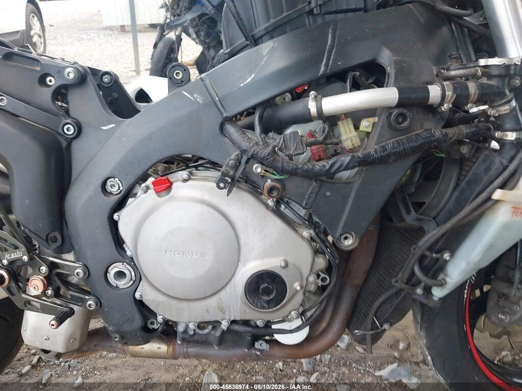 JH2SC57045M101021 2005 HONDA CBR1000 photo no. 8