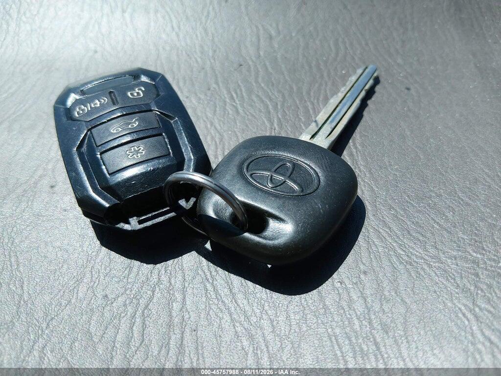 JTEDP21A550068751 2005 TOYOTA HIGHLANDER photo no. 11