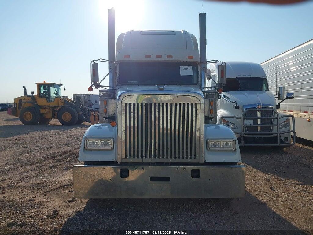 1FUJAPAV65DU99061 2005 FREIGHTLINER CONVENTIONAL photo no. 12