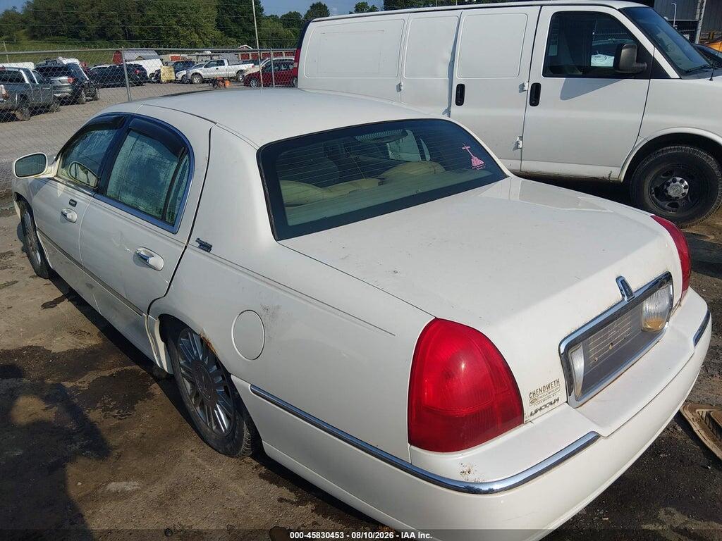 1LNHM82W86Y628563 2006 LINCOLN TOWN CAR photo no. 3