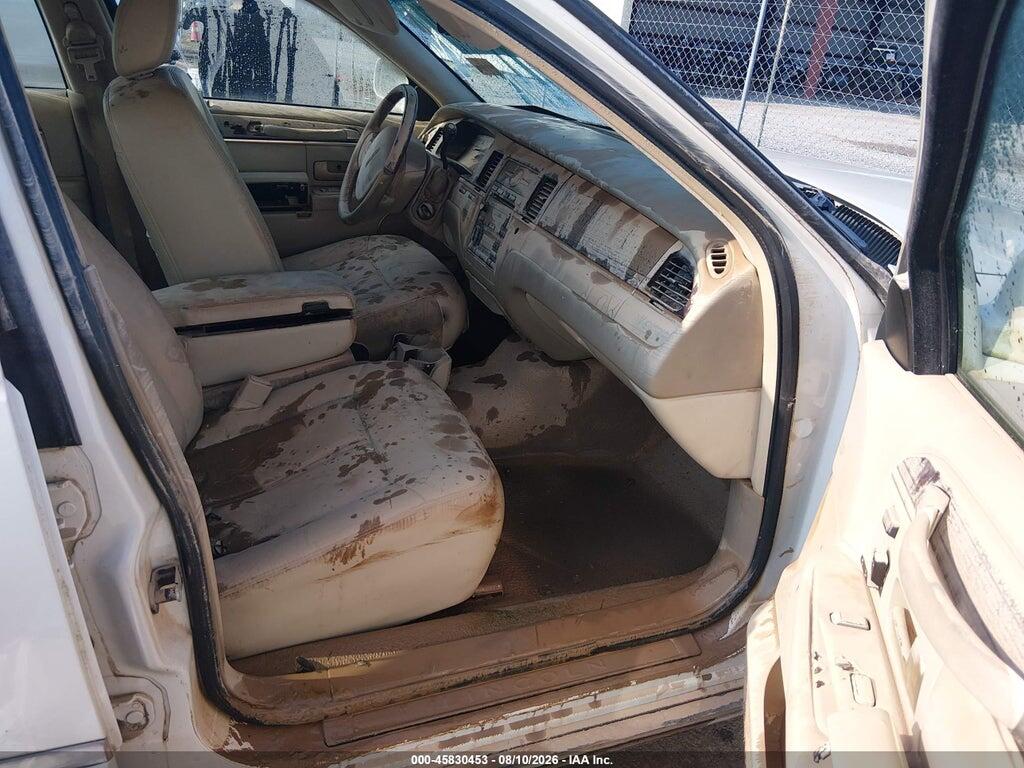 1LNHM82W86Y628563 2006 LINCOLN TOWN CAR photo no. 5