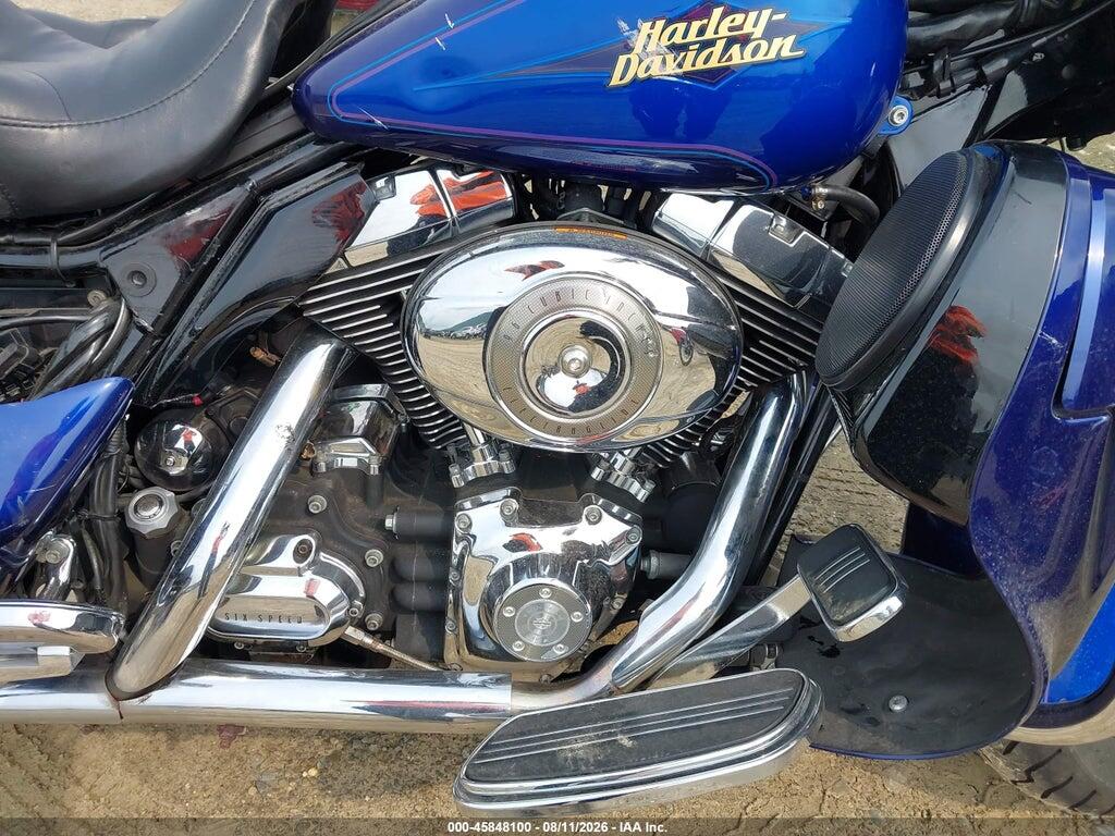 1HD1FC4167Y668516 2007 HARLEY-DAVIDSON FLHTCUI photo no. 8