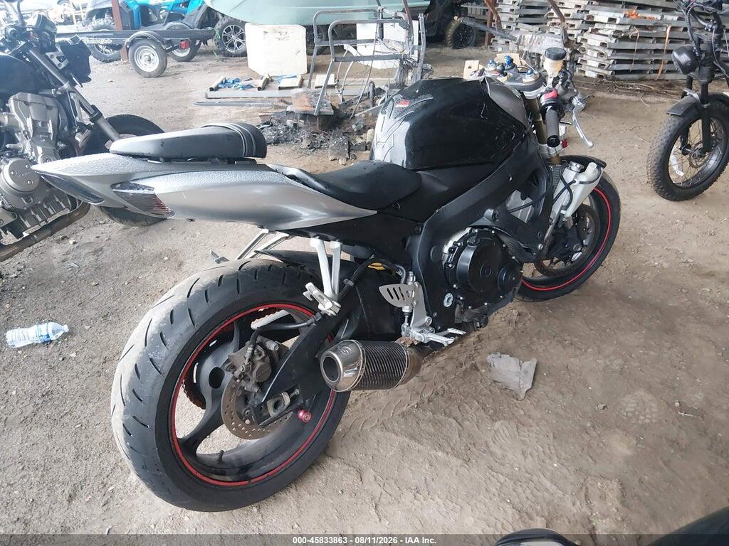 JS1GN7DA472109548 2007 SUZUKI GSX-R600 photo no. 4