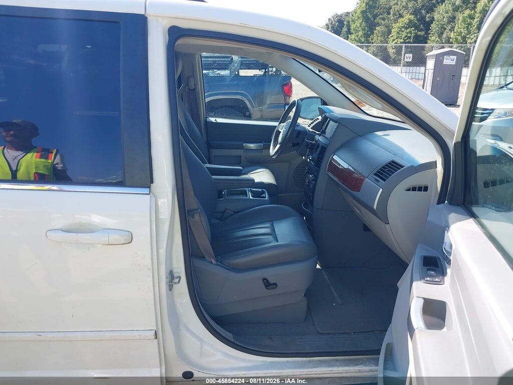 2A8HR54P48R666947 2008 CHRYSLER TOWN & COUNTRY photo no. 5