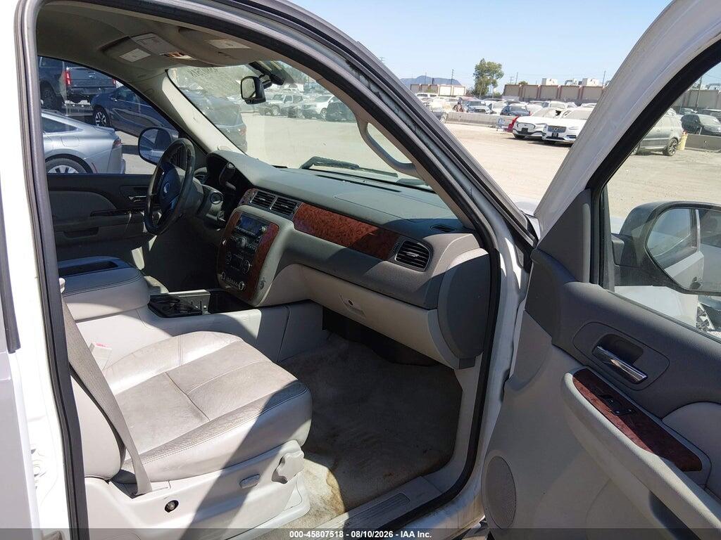 3GNFC16058G110586 2008 CHEVROLET SUBURBAN 1500 photo no. 5