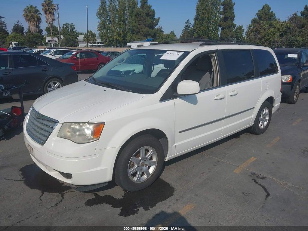 2A4RR5D12AR309872 2010 CHRYSLER TOWN & COUNTRY photo no. 2