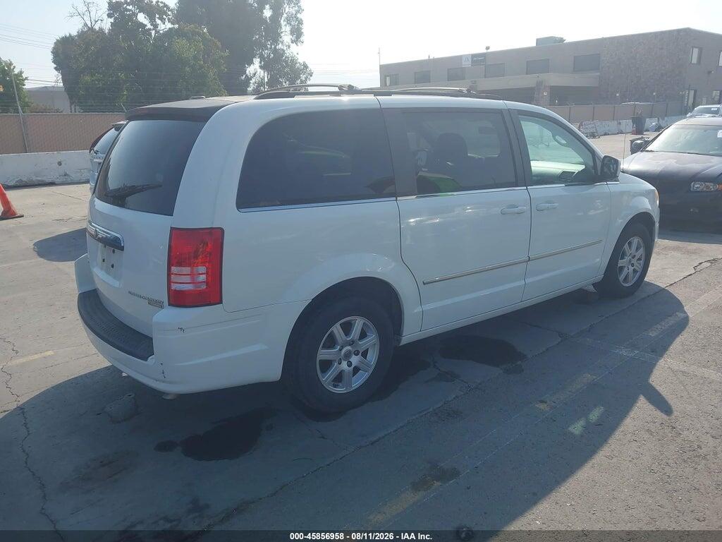 2A4RR5D12AR309872 2010 CHRYSLER TOWN & COUNTRY photo no. 4
