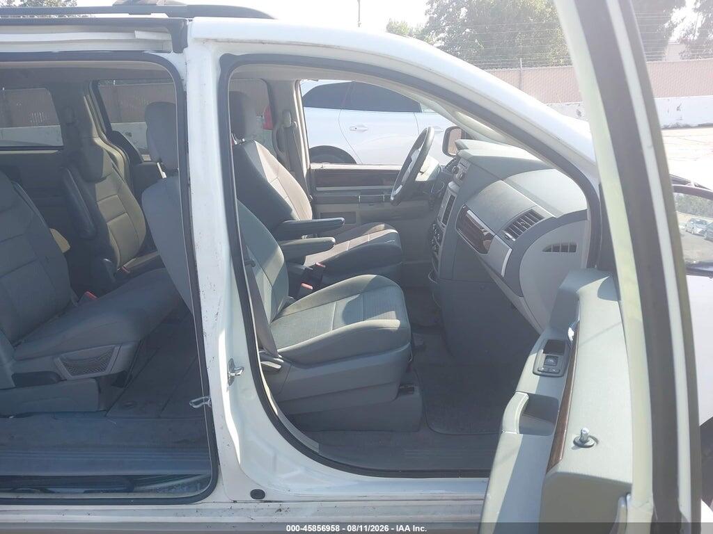 2A4RR5D12AR309872 2010 CHRYSLER TOWN & COUNTRY photo no. 5
