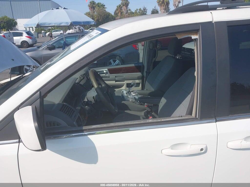 2A4RR5D12AR309872 2010 CHRYSLER TOWN & COUNTRY photo no. 6