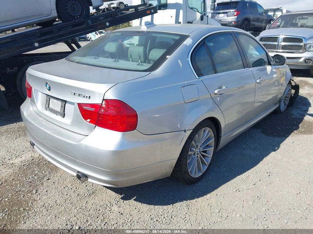 WBAPN7C57AA266933 2010 BMW 335D photo no. 4
