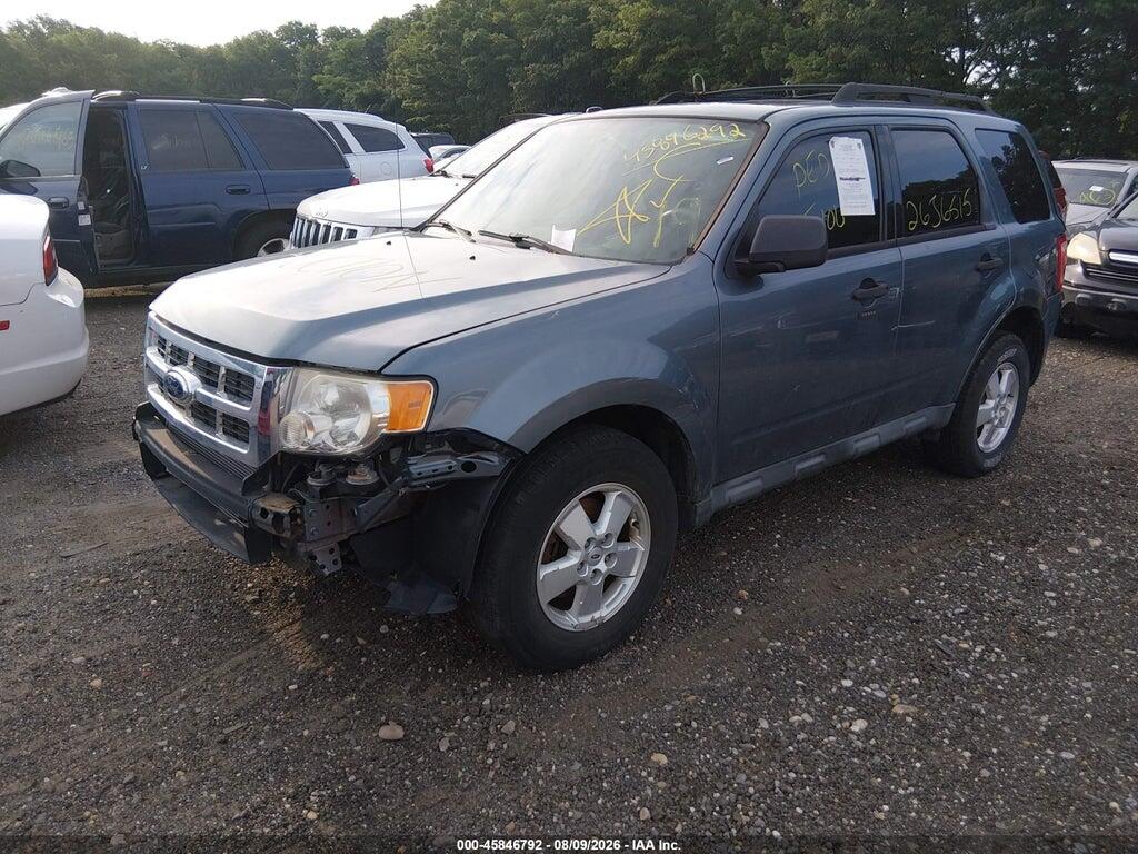 1FMCU9DG0AKD15783 2010 FORD ESCAPE photo no. 2