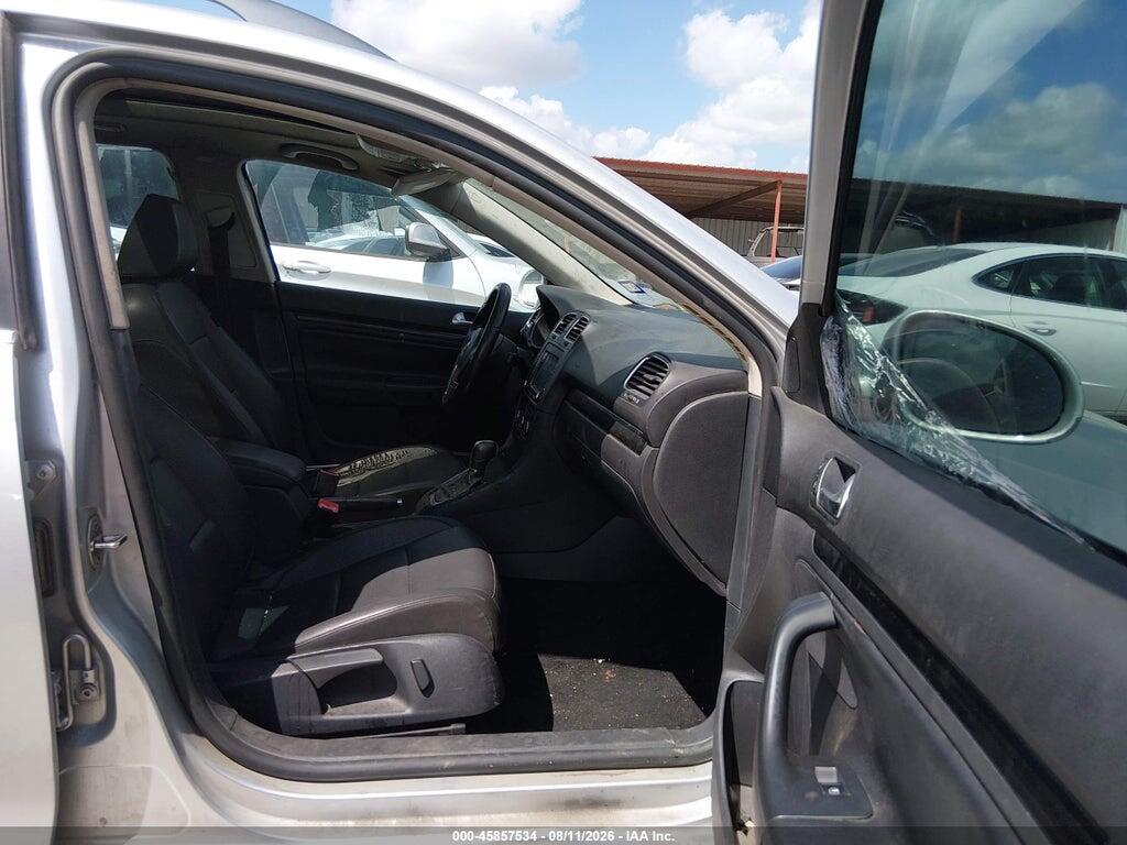 3VWPL7AJ0BM710048 2011 VOLKSWAGEN JETTA SPORTWAGEN photo no. 5