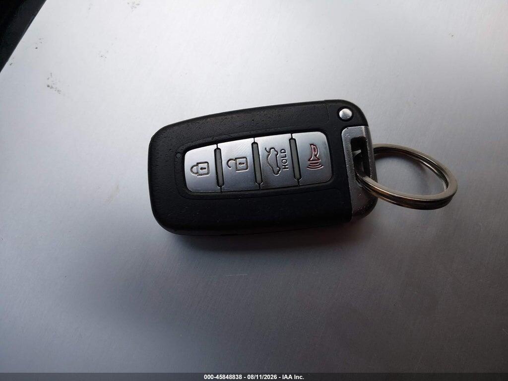 5NPEC4AC7BH038635 2011 HYUNDAI SONATA photo no. 11