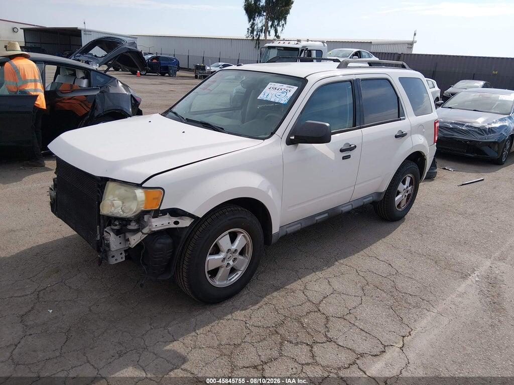 1FMCU0D74BKB33954 2011 FORD ESCAPE photo no. 2
