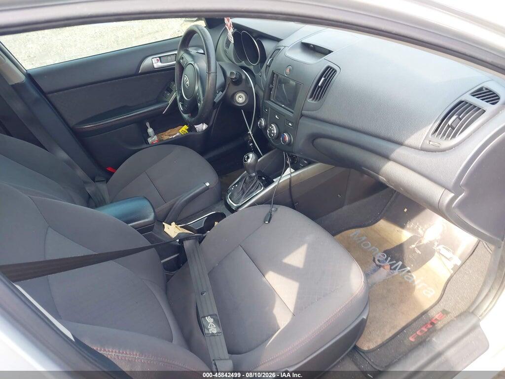KNAFW4A33B5421870 2011 KIA FORTE photo no. 5