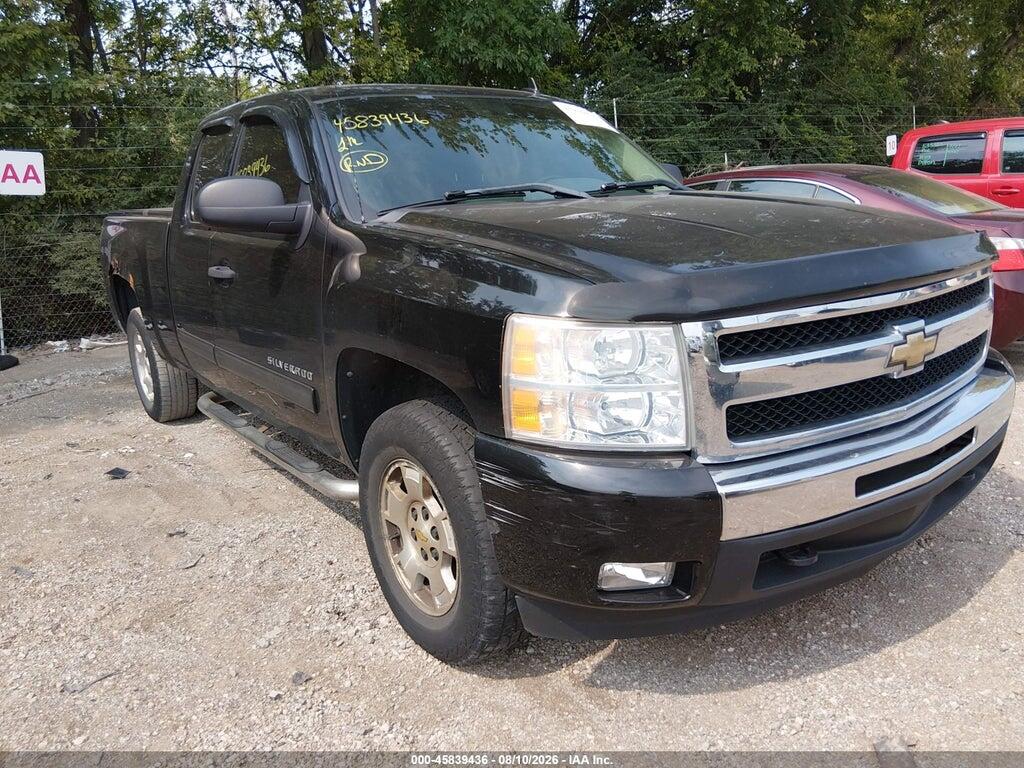 2011 CHEVROLET SILVERADO 1500 1GCRKSE32BZ451350