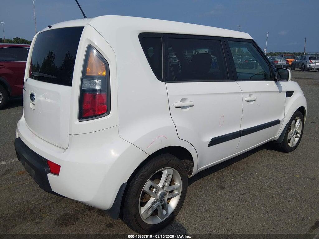 KNDJT2A22B7706985 2011 KIA SOUL photo no. 4
