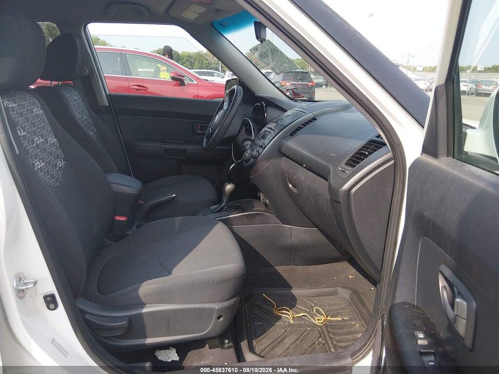 KNDJT2A22B7706985 2011 KIA SOUL photo no. 5