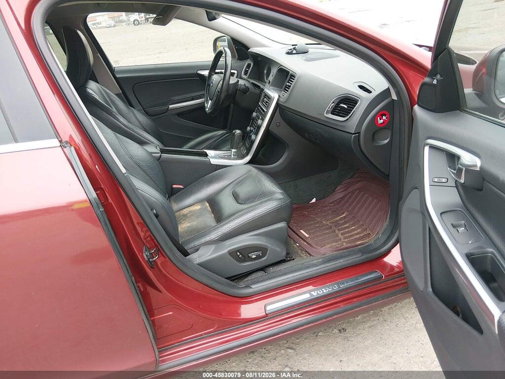 YV1902FH7B2000921 2011 VOLVO S60 photo no. 5