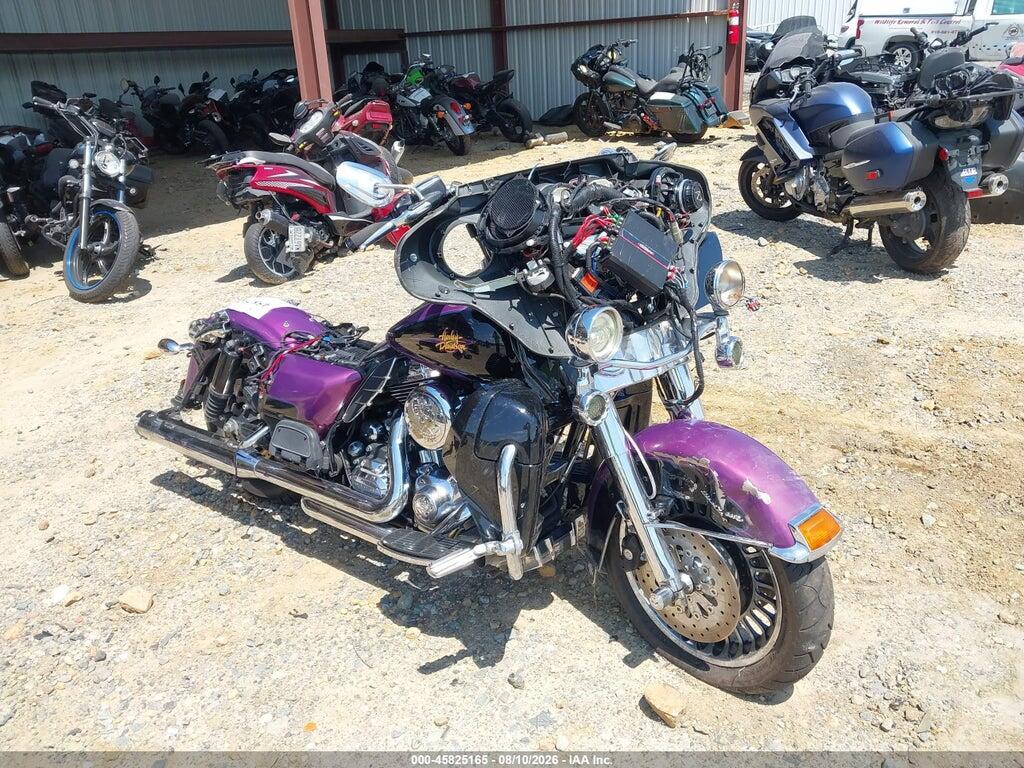 2011 HARLEY-DAVIDSON FLHTCU 1HD1FC417BB618025