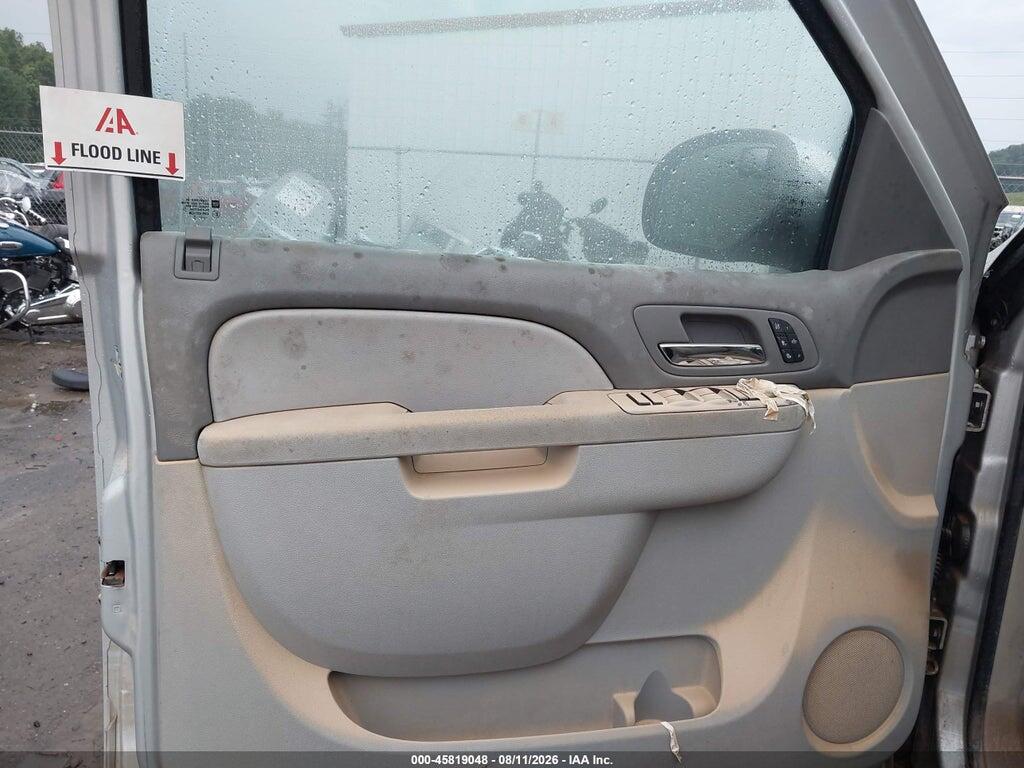 1GNSKCE04BR272909 2011 CHEVROLET TAHOE photo no. 11