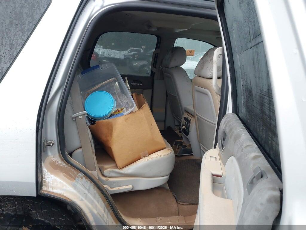 1GNSKCE04BR272909 2011 CHEVROLET TAHOE photo no. 8