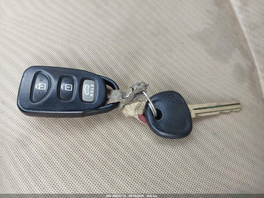 5NPDH4AE8CH066881 2012 HYUNDAI ELANTRA photo no. 11