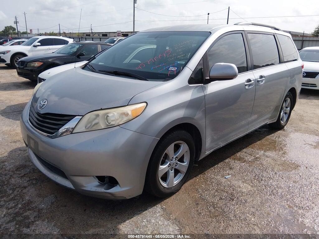 5TDKK3DC9CS216844 2012 TOYOTA SIENNA photo no. 2