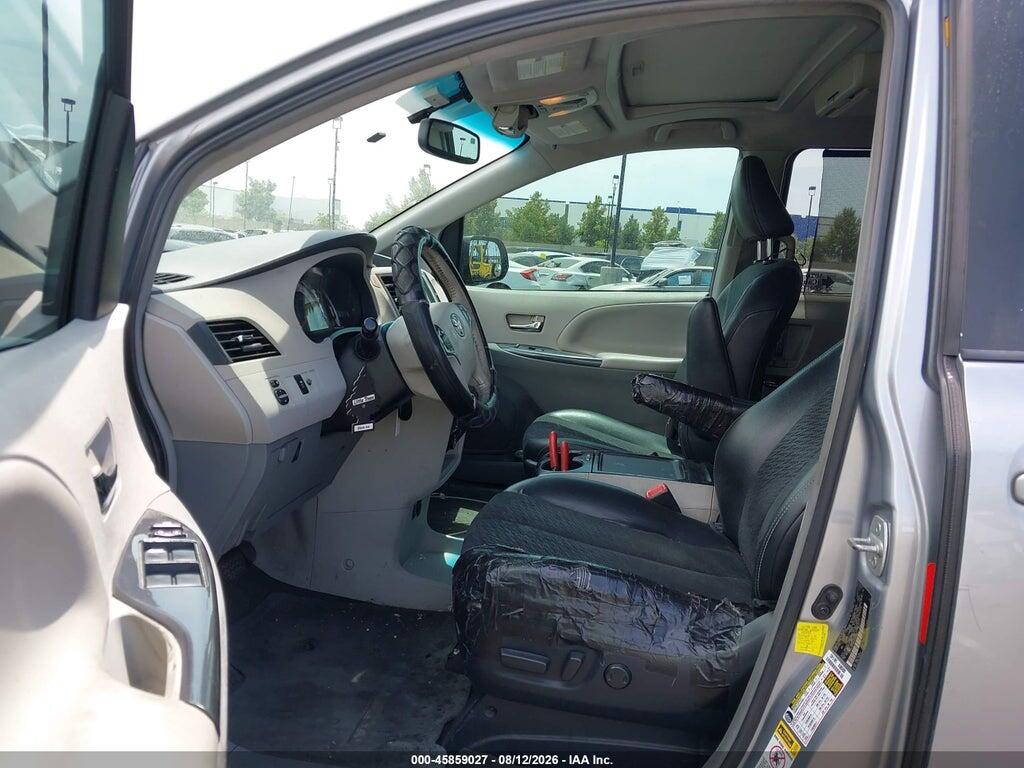 5TDXK3DC8CS220180 2012 TOYOTA SIENNA photo no. 5