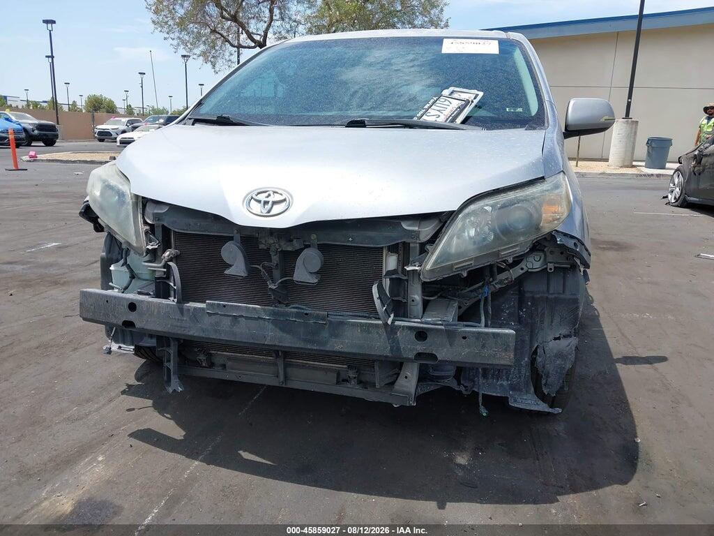 5TDXK3DC8CS220180 2012 TOYOTA SIENNA photo no. 6
