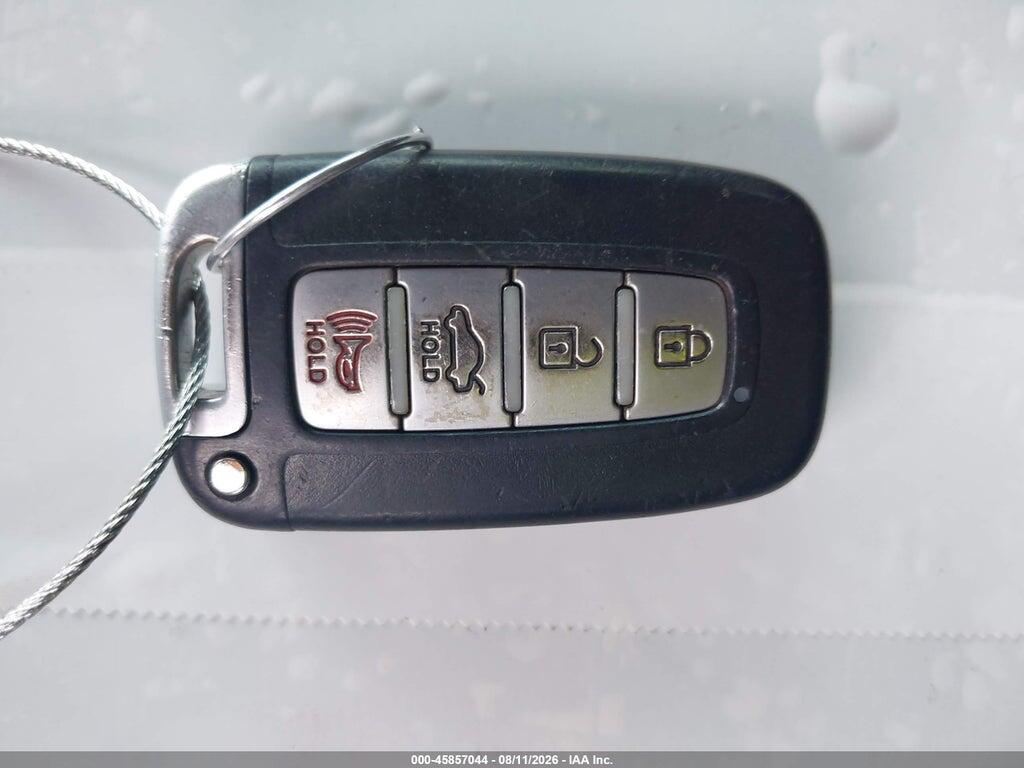 5NPEC4AB3CH363923 2012 HYUNDAI SONATA photo no. 11
